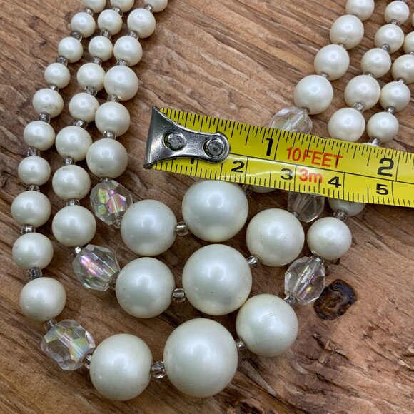 Japan Vintage Triple Strands White Beaded Silver Tone Hook Clasp Necklace - Picture 6 of 6